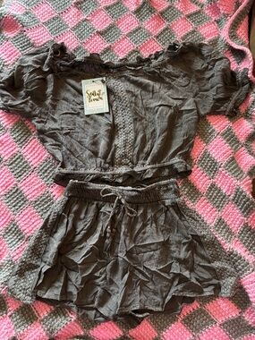 Women's Charcoal Cropped Top & Shorts Set - Charcoal Gray